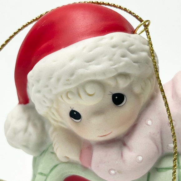 🌨️❄️🔴Precious Moments - Baby’s 1st Christmas (2021) Porcelain Ornament - Picture 14 of 17